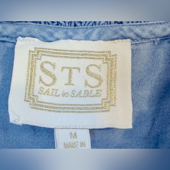 Sail to Sable Sz M Pintuck Chambray Blue Ruffle Sleeve Top - Picture 6 of 6